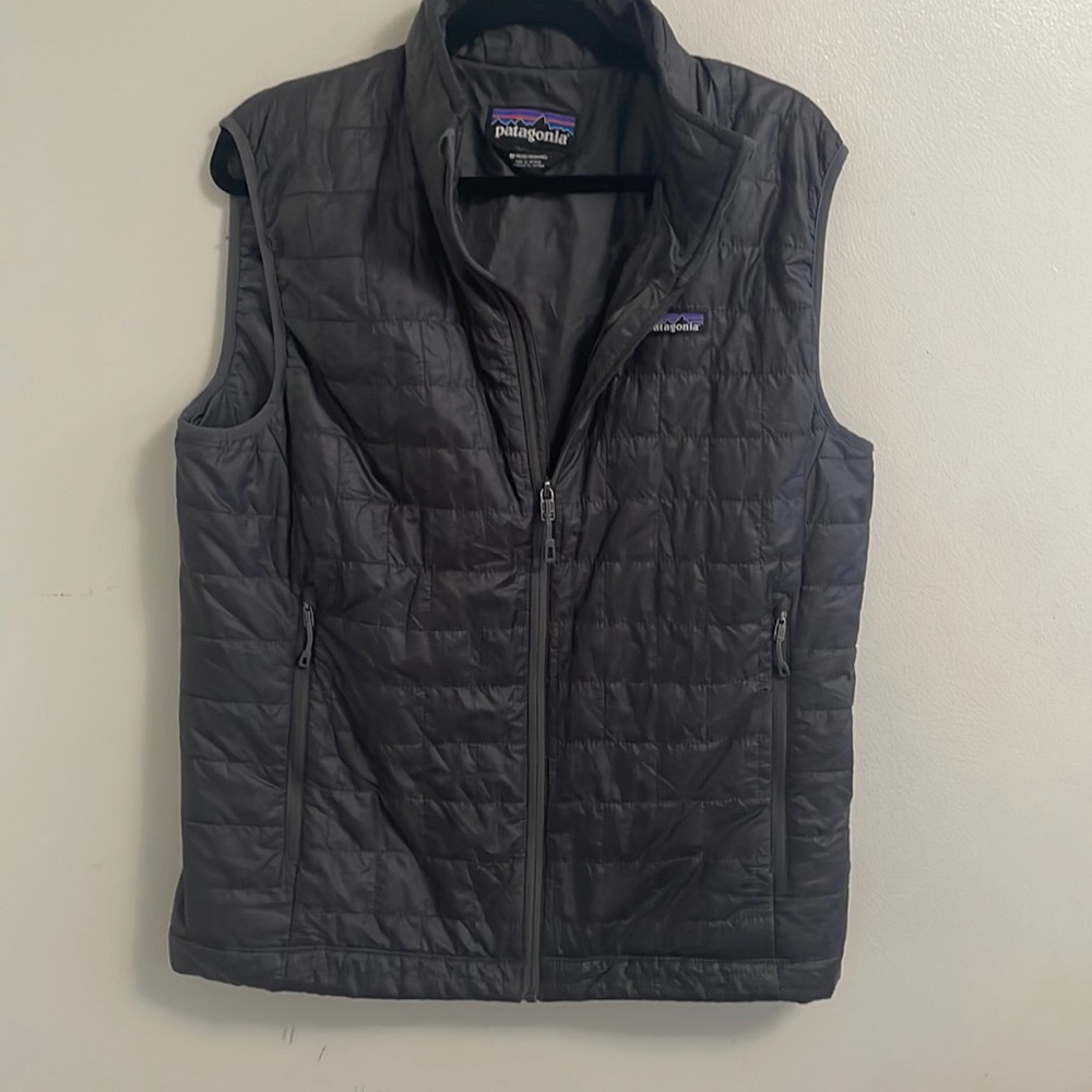 Patagonia men’s nano puff vest light jacket zip up  grey size medium